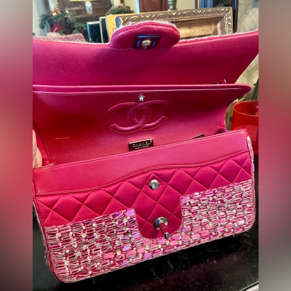 CHANEL Pink Beaded Satin and Pearl medium classic double flap Bag - Picture 10 of 11